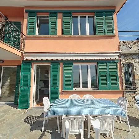 Faveto Sleeps 20 With Pool 别墅 *