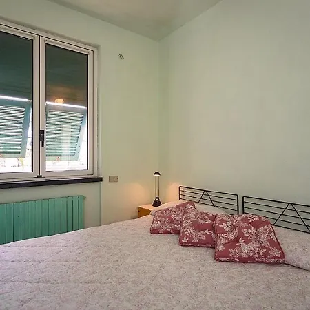 Faveto Sleeps 20 With Pool Recco
