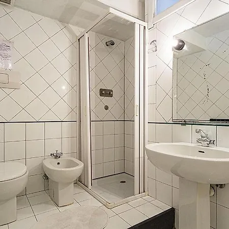 Faveto Sleeps 20 With Pool Recco