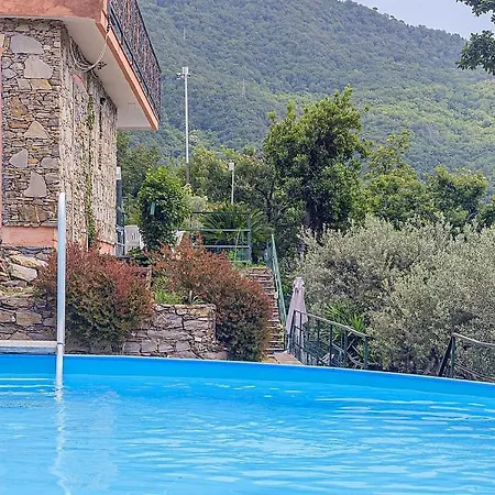 Villa Faveto Sleeps 20 With Pool *