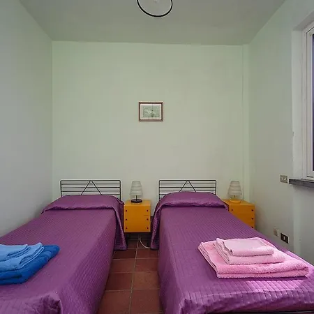 Faveto Sleeps 20 With Pool *