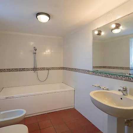 Faveto Sleeps 20 With Pool 别墅 *